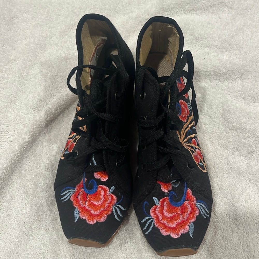 Woman sneakers